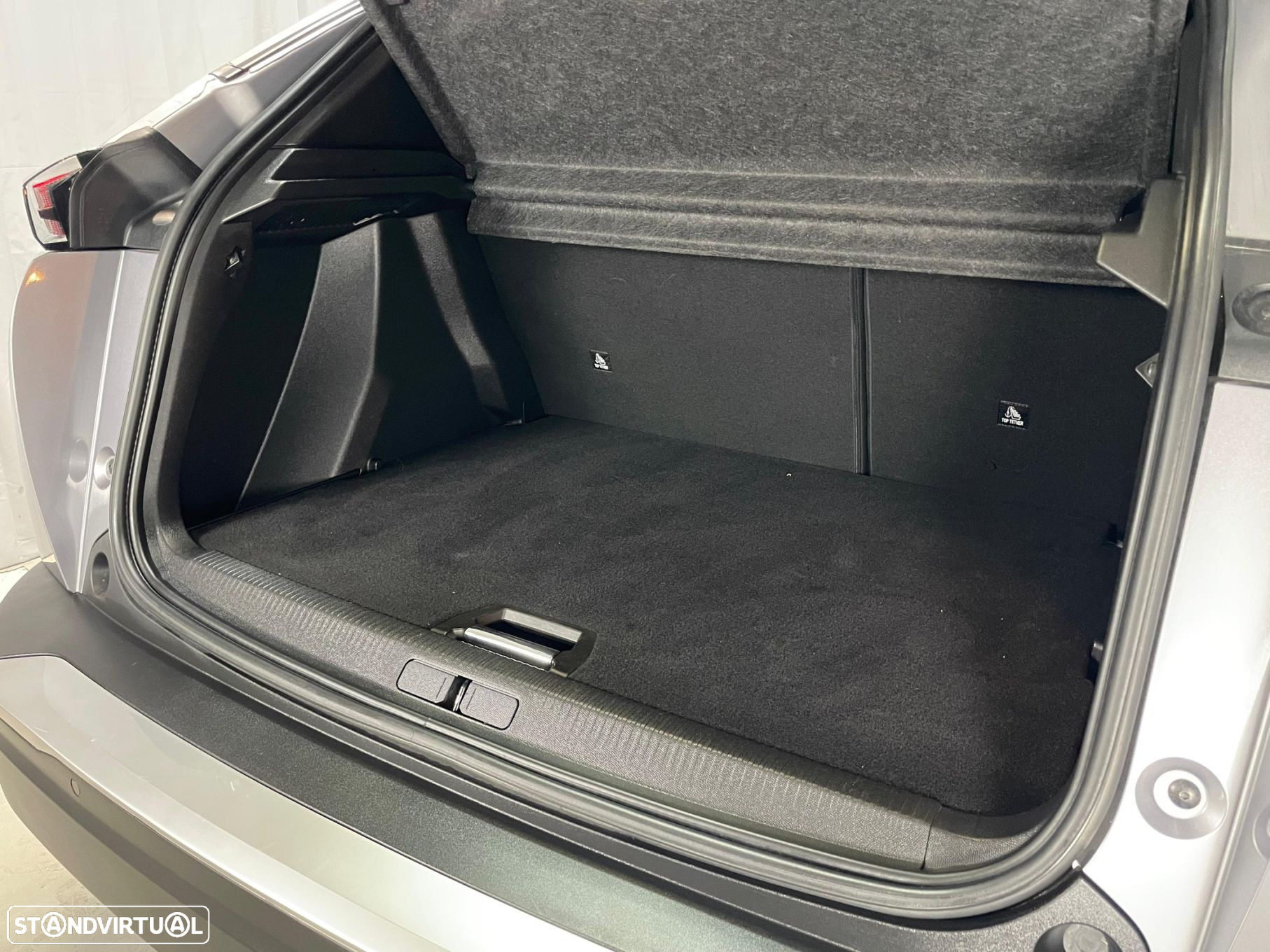 Peugeot 2008 1.2 PureTech Allure - 27