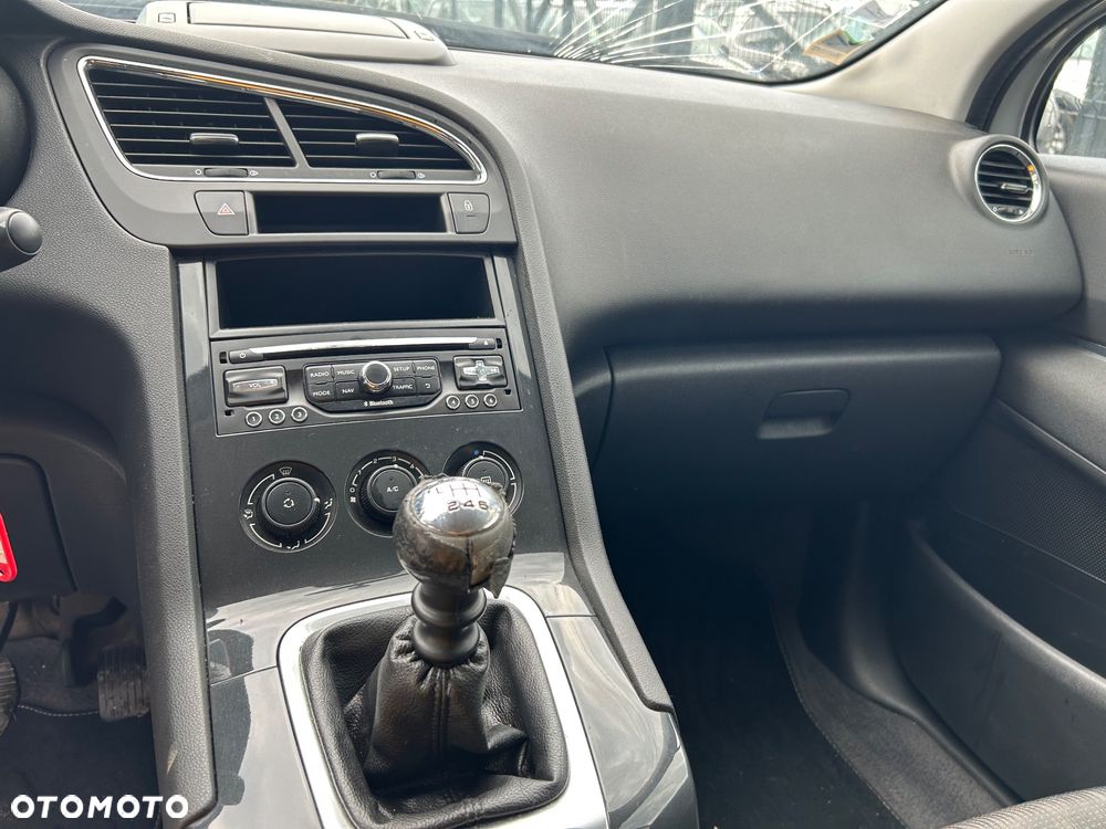 Peugeot 5008 - 12