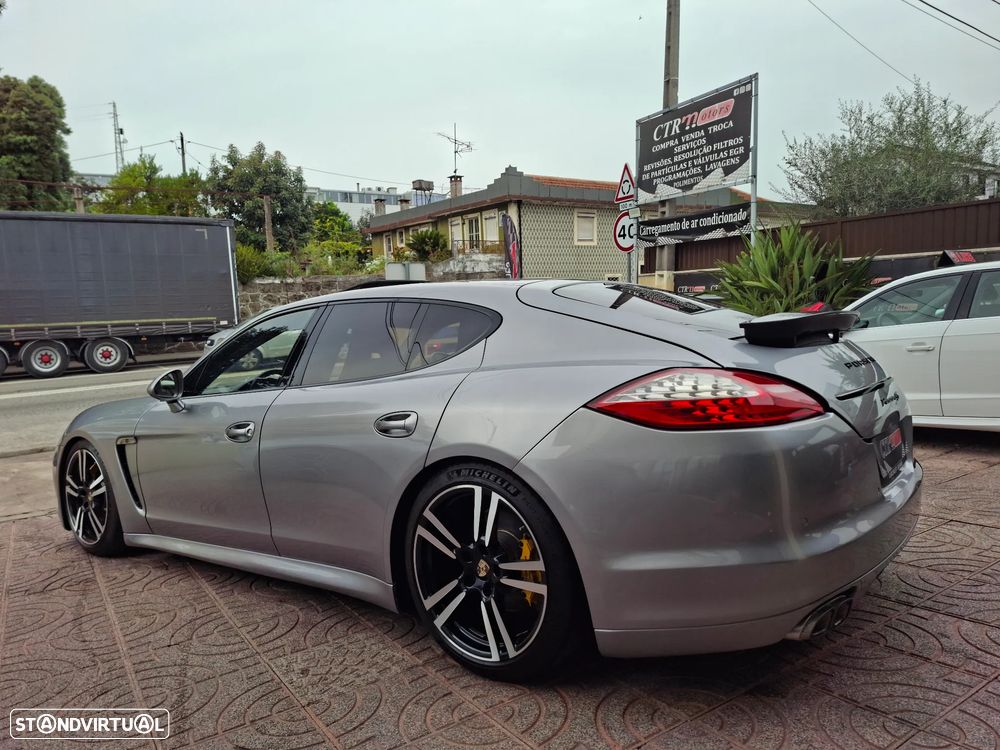 Porsche Panamera 4S PDK - 12
