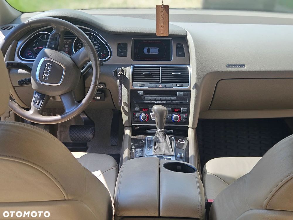 Audi Q7 - 7