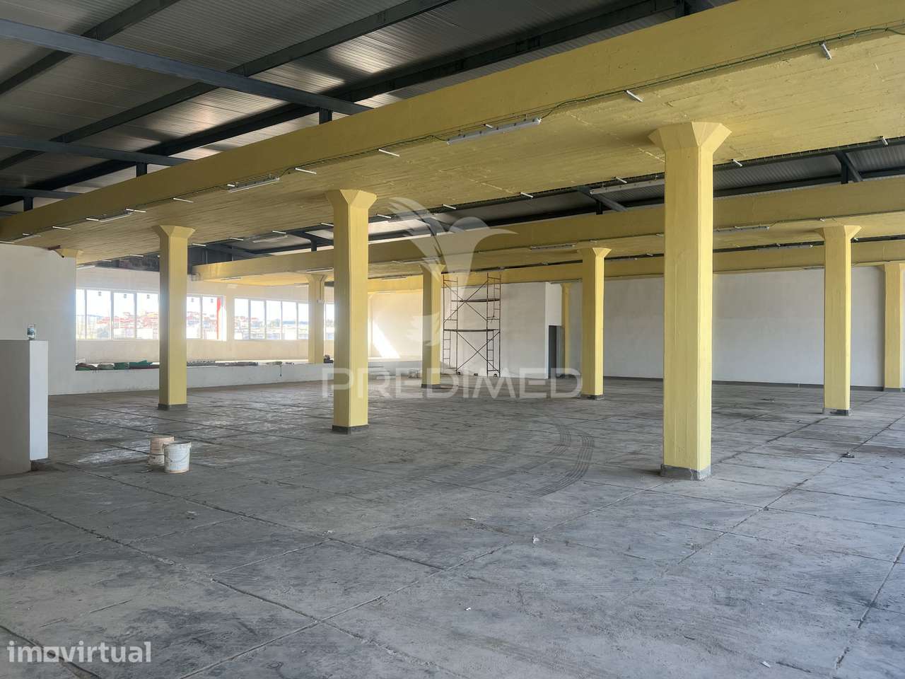 Armazém para venda em Prior velho Lisboa - Grande imagem: 2/4