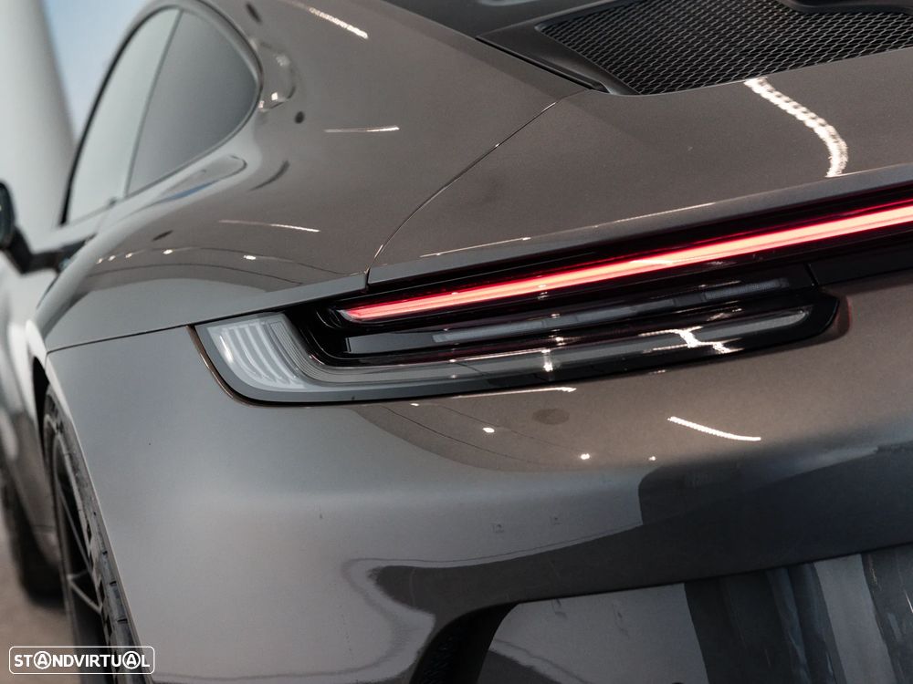 Porsche 911 (992) - 14