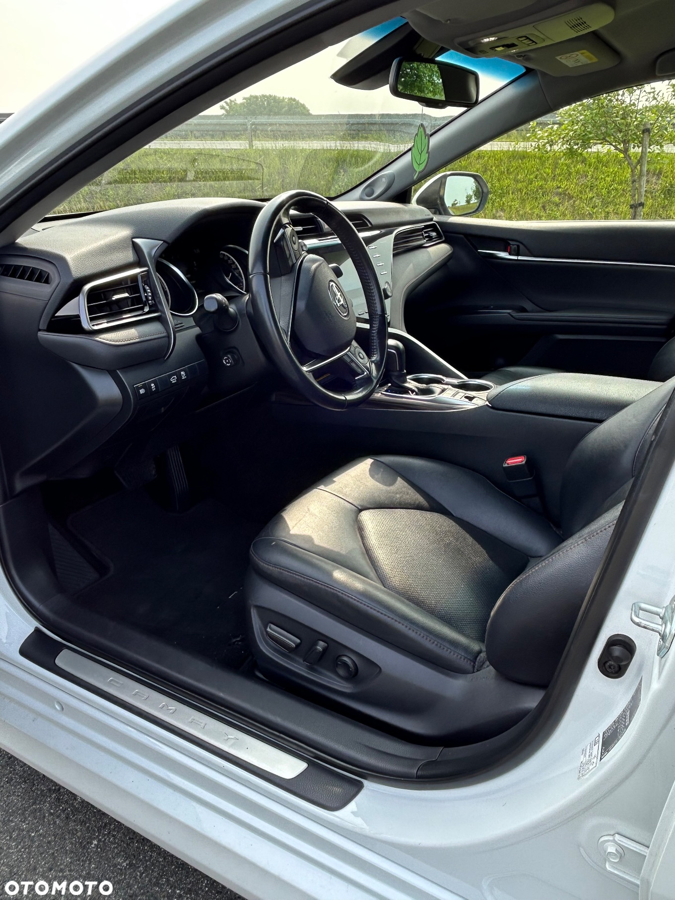 Toyota Camry 2.5 Hybrid Executive CVT - 20