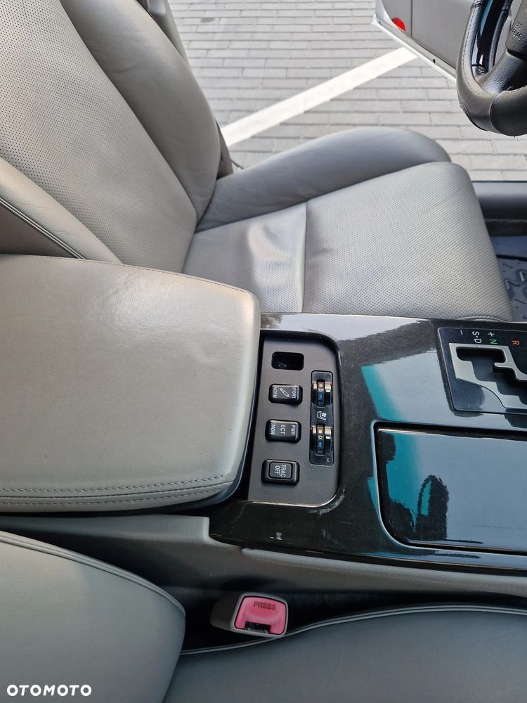 Lexus GS - 22