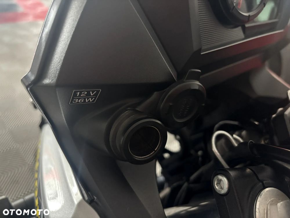 Suzuki V-STROM - 11
