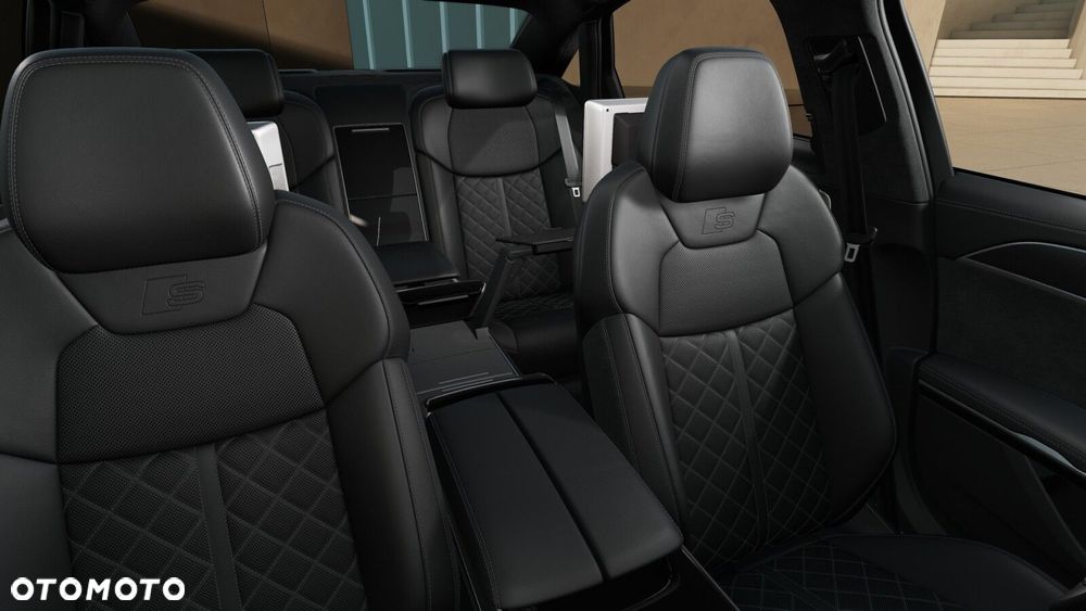 Audi A8 - 7