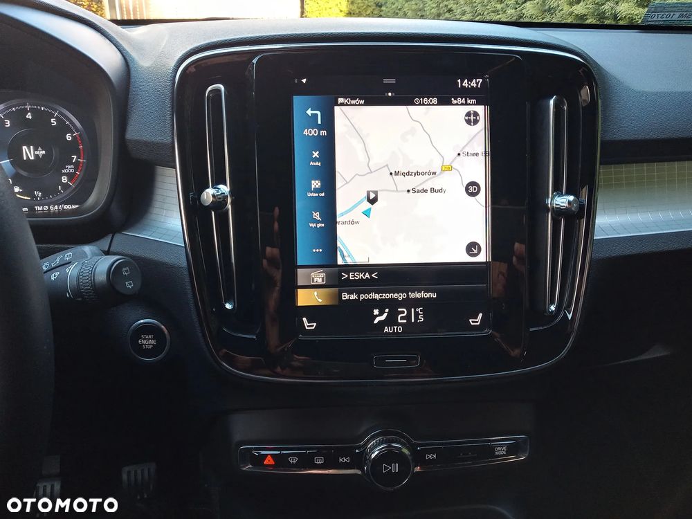 Volvo XC 40 T3 Momentum Pro - 21