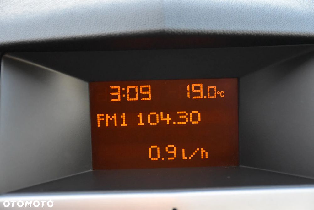 Opel Astra 1.8 Black&White - 25