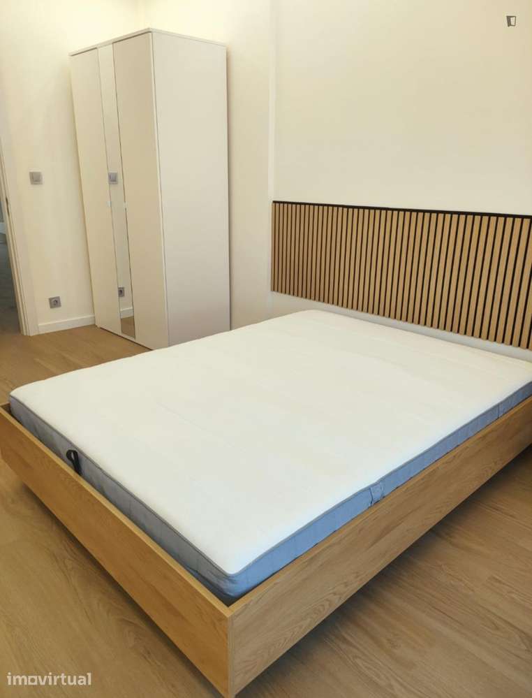 Quarto - localizado em Amadora Lisbon - Grande imagem: 2/18