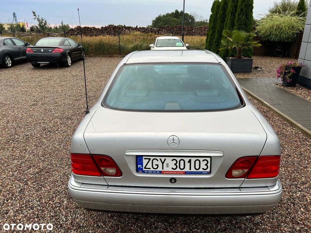 Mercedes-Benz Klasa E 320 Avantgarde - 18