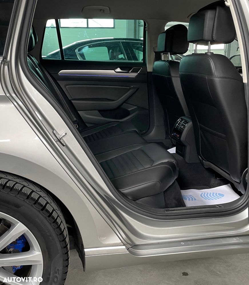 Volkswagen Passat - 15