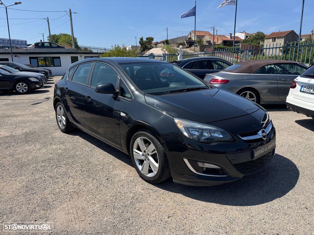 Opel Astra 1.3 CDTi Executive - 1