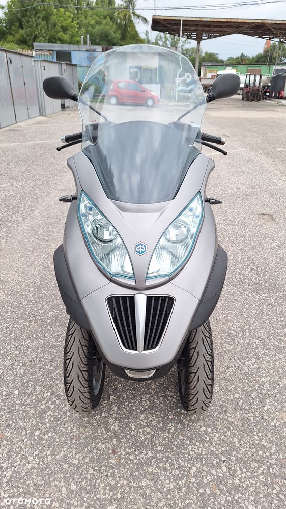 Piaggio MP-3 - 18