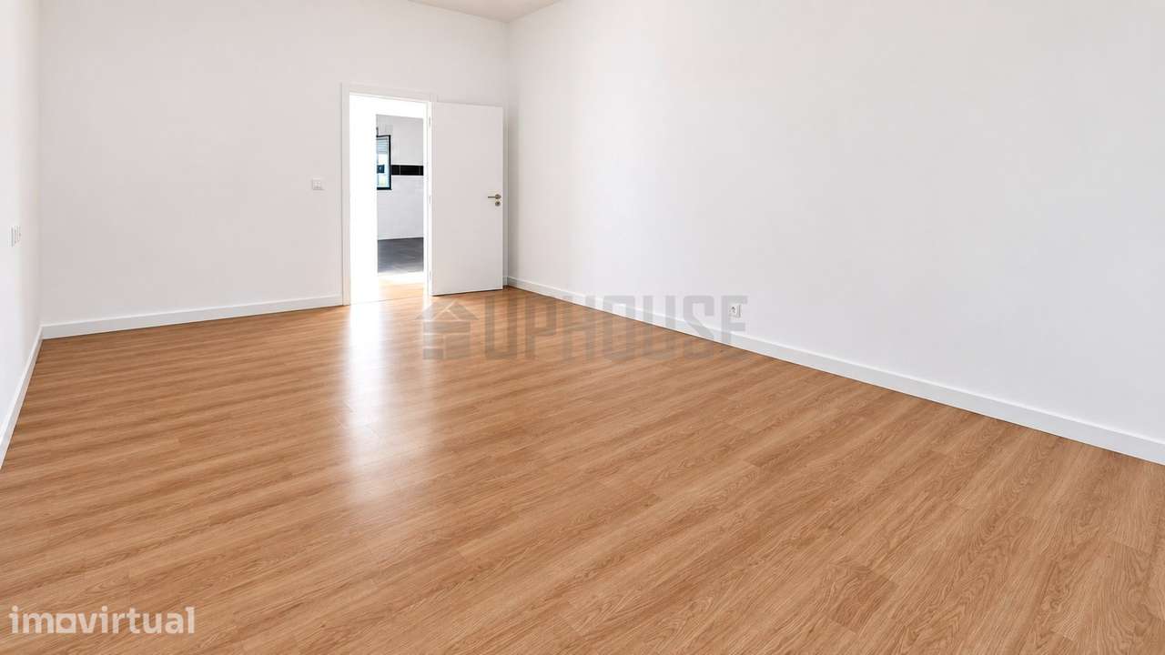 Andar Moradia T3 com Garagem e 1.500 m² de Terreno - Grande imagem: 4/13