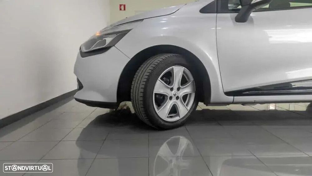 Renault Clio Sport Tourer - 10