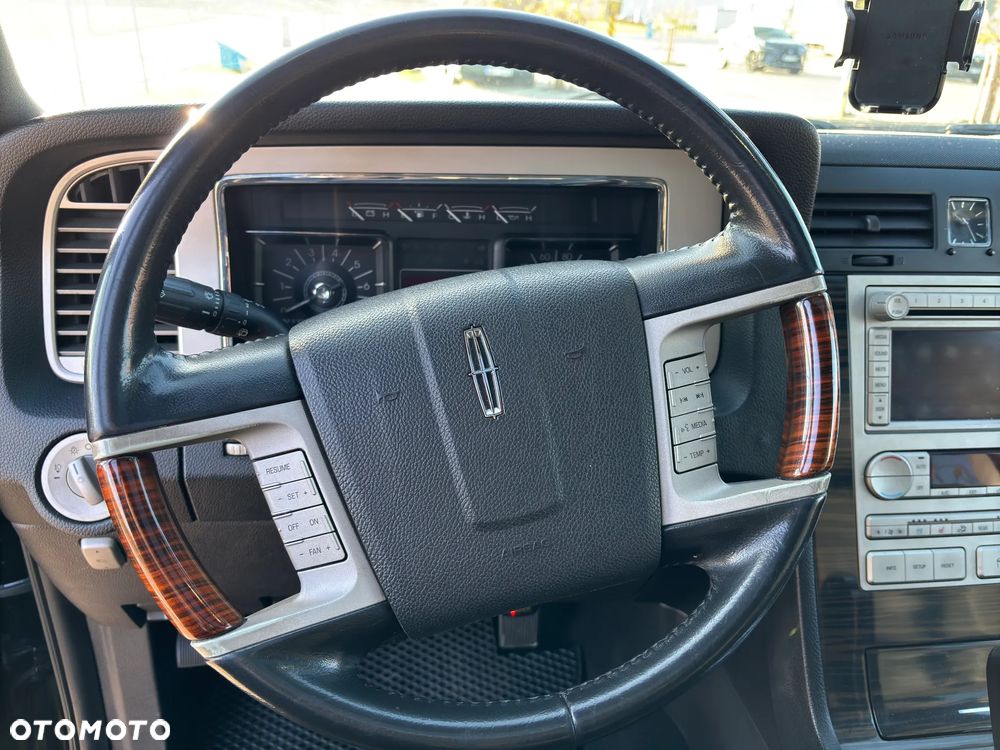 Lincoln Navigator 5.4 2WD Luxury - 6