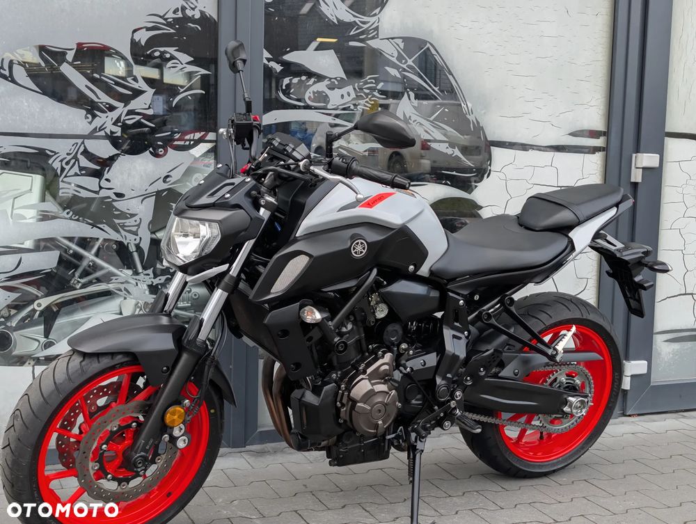 Yamaha MT - 2