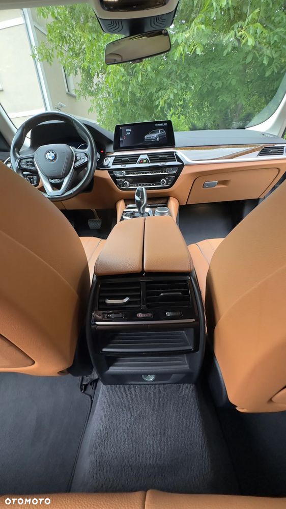 BMW Seria 5 530d xDrive Luxury Line - 14