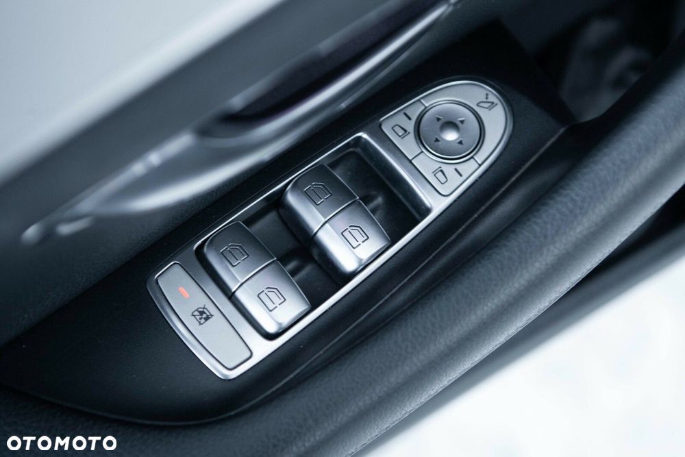 Mercedes-Benz Klasa E 220 d 4-Matic AMG - 19