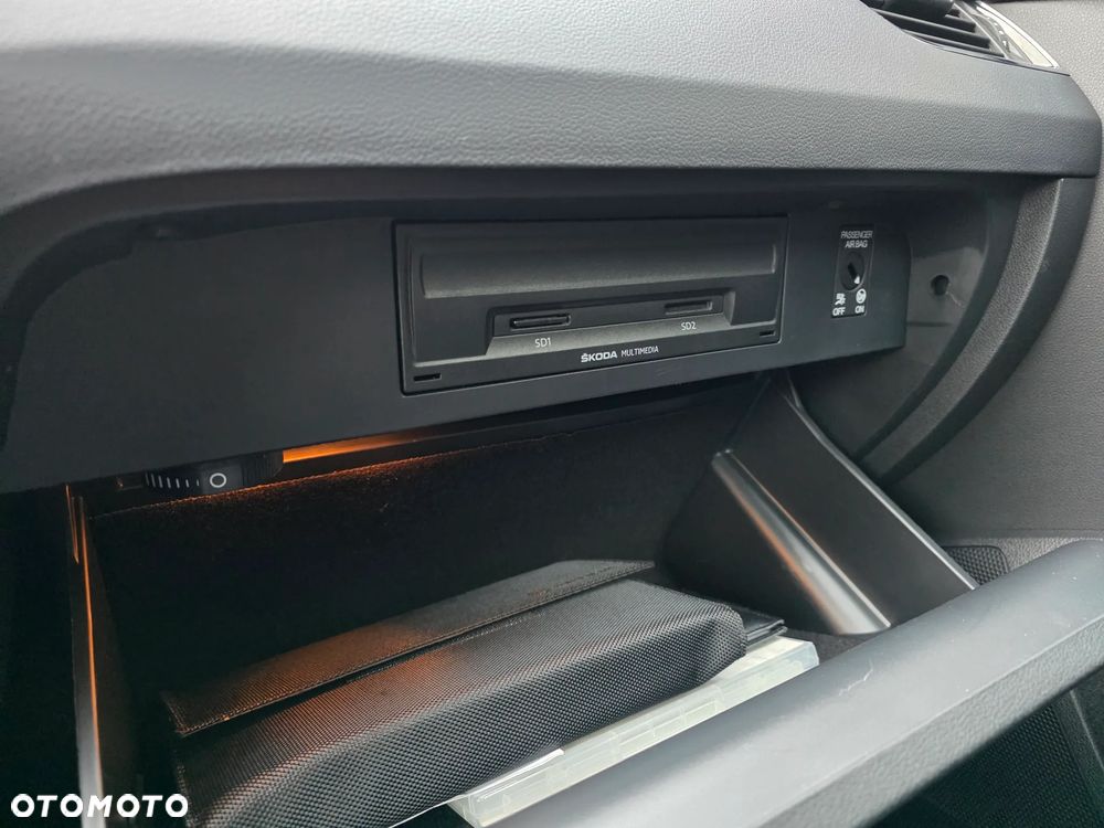 Skoda Octavia 1.6 TDI DSG Premium Edition - 22