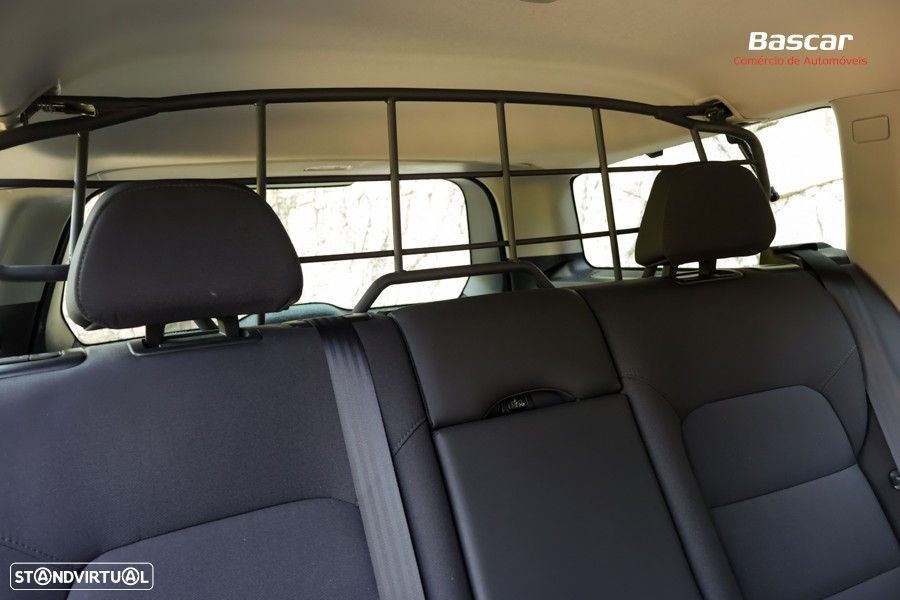 Volvo XC 70 D4 Geartronic Black Line - 28