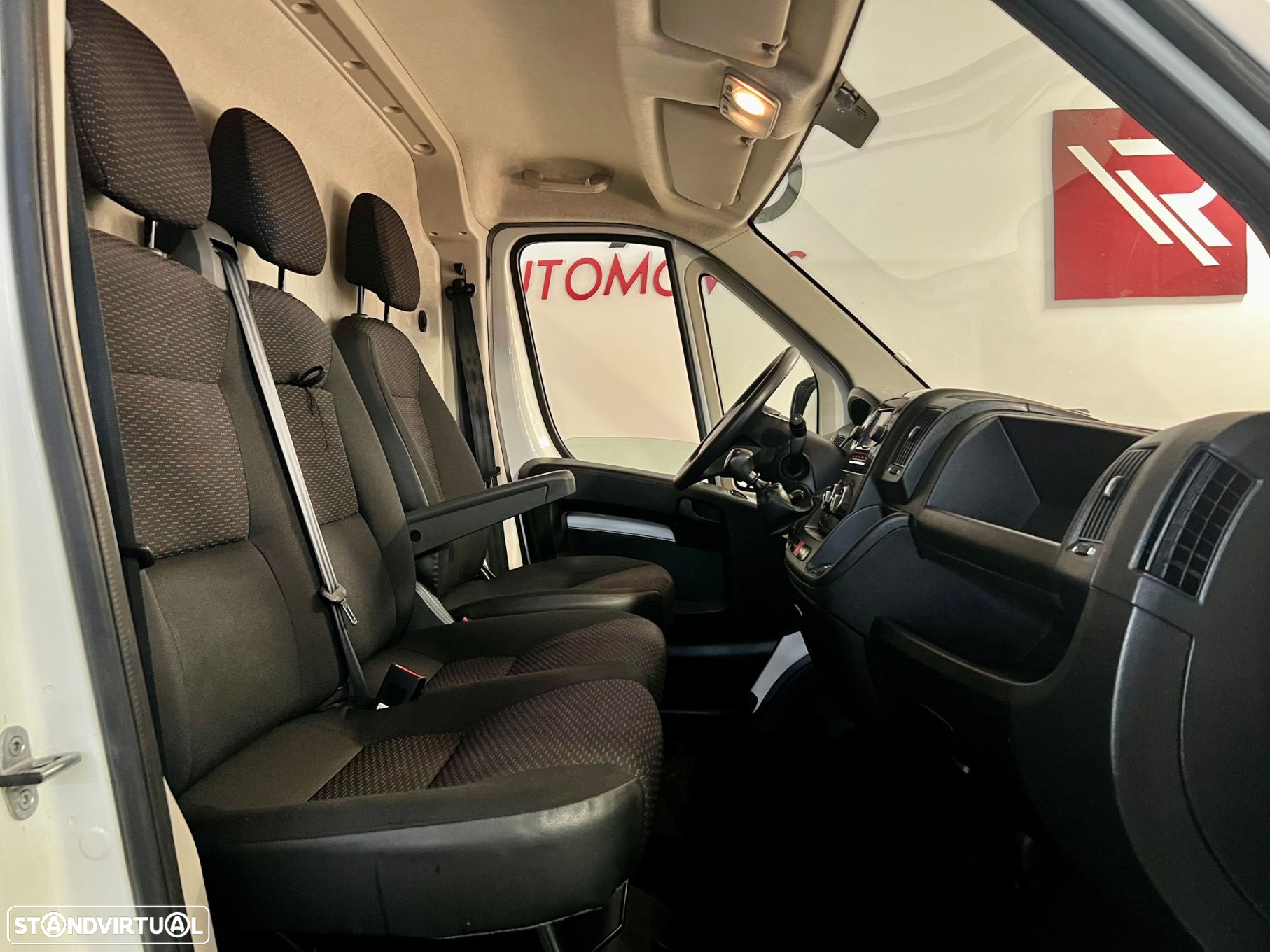 Peugeot Boxer 2.2 BlueHDi 333 L2 CD - 15