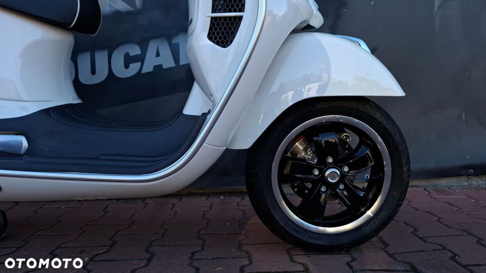 Piaggio Vespa - 13