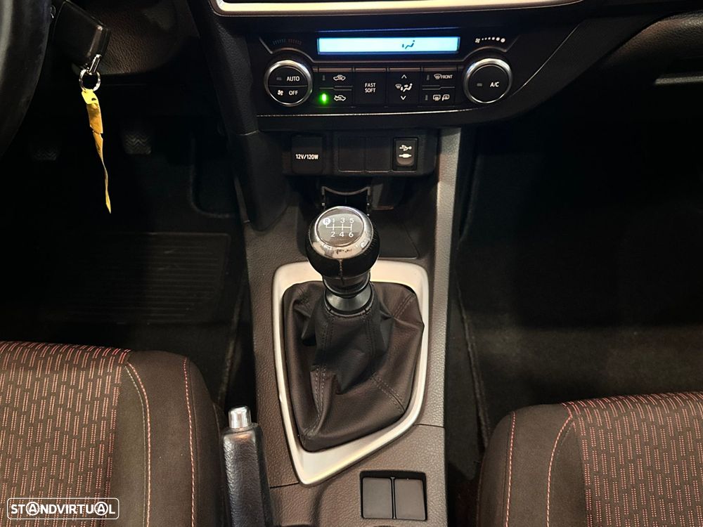 Toyota Auris Touring Sports 1.4 D-4D Comfort+Pack Sport - 24