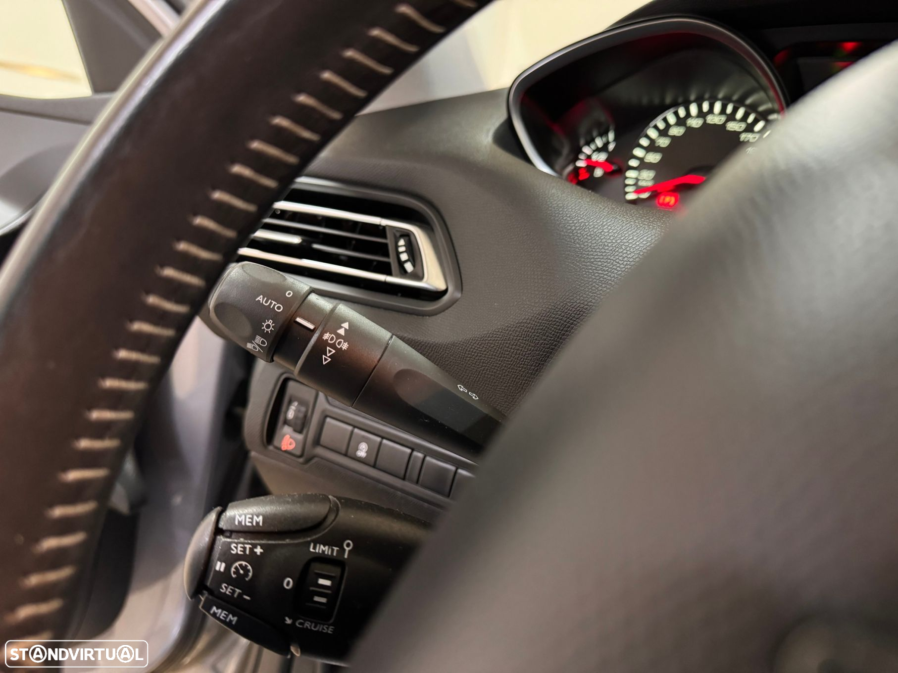 Peugeot 308 1.5 BlueHDi Style - 14