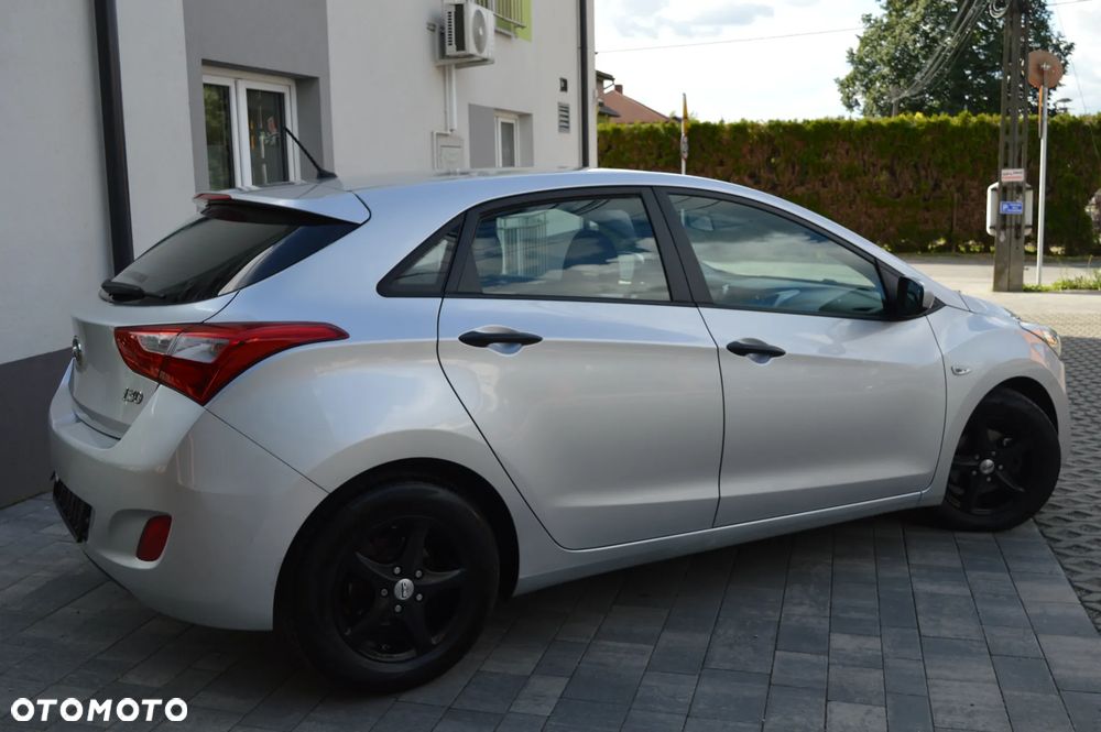 Hyundai i30 1.4 Trend - 16