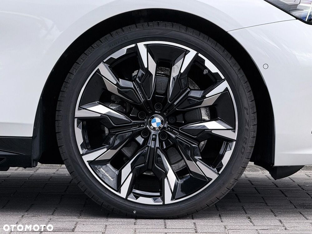 BMW Seria 5 520d xDrive mHEV M Sport - 13