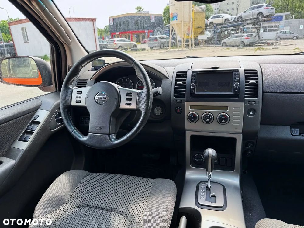 Nissan Pathfinder - 7