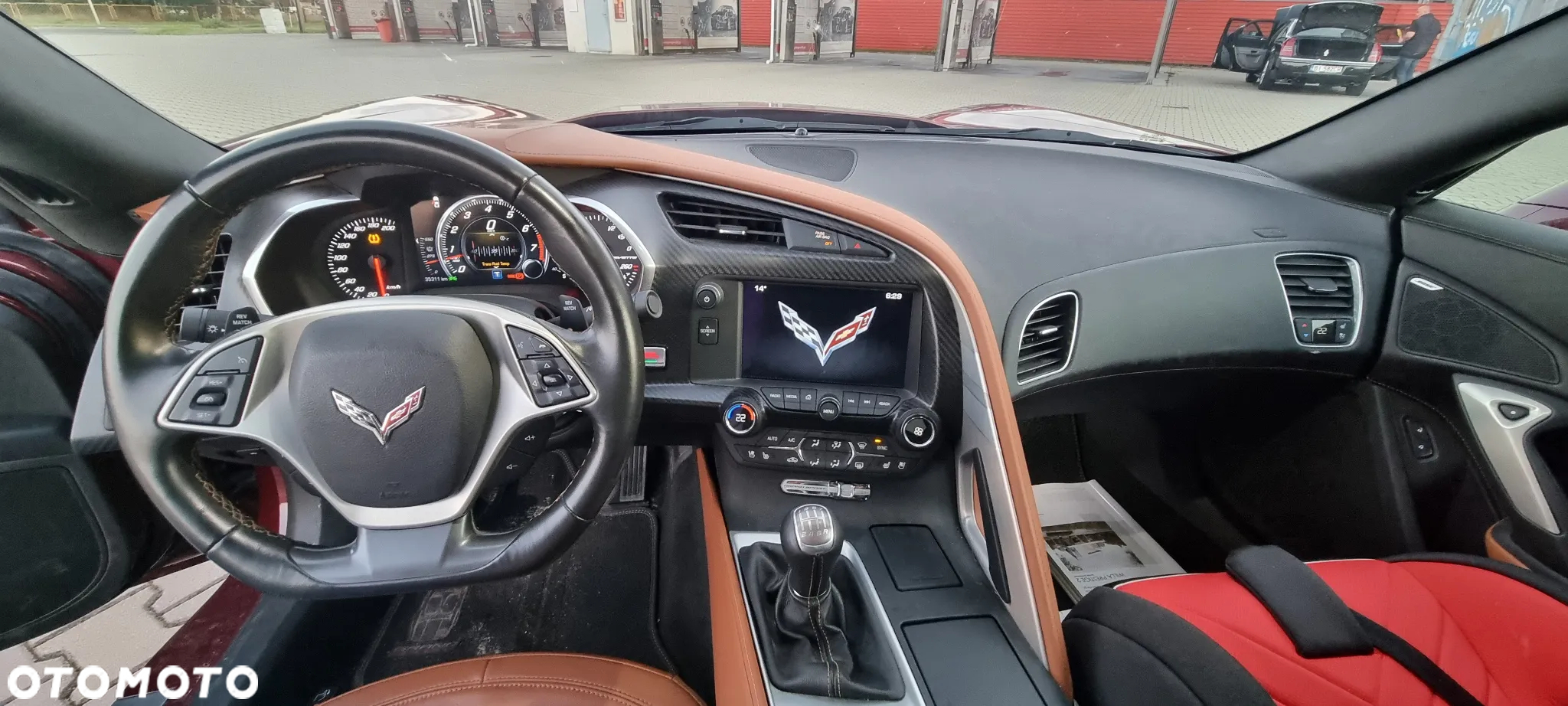 Chevrolet Corvette - 10