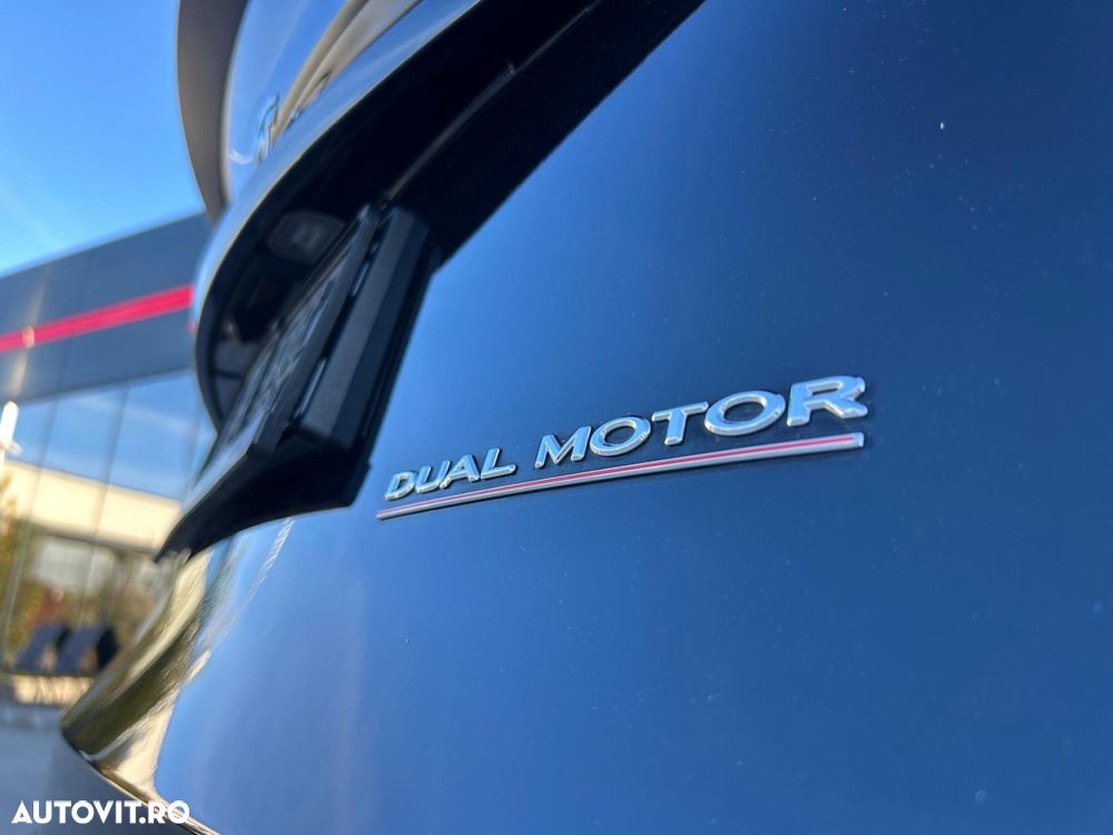 Tesla Model Y Performance Dual Motor AWD - 3