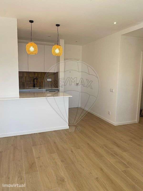 Apartamento T1 para arrendamento - Grande imagem: 2/14