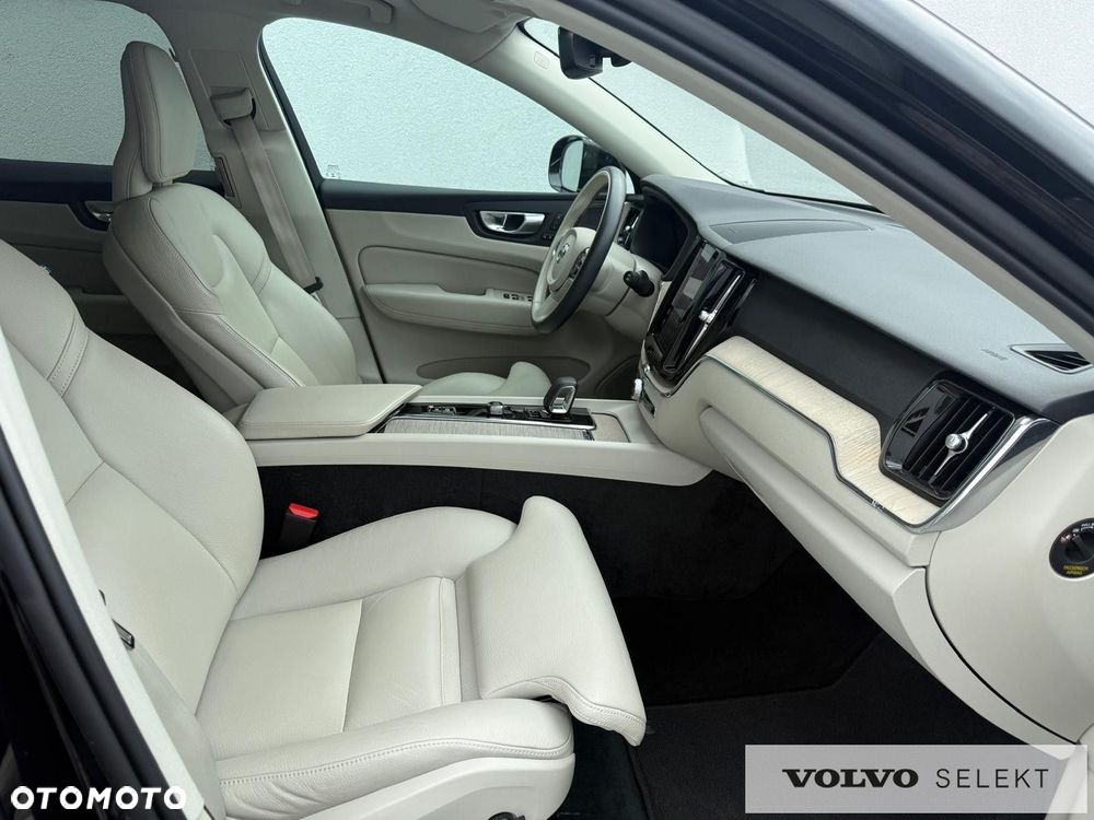 Volvo XC 60 - 32