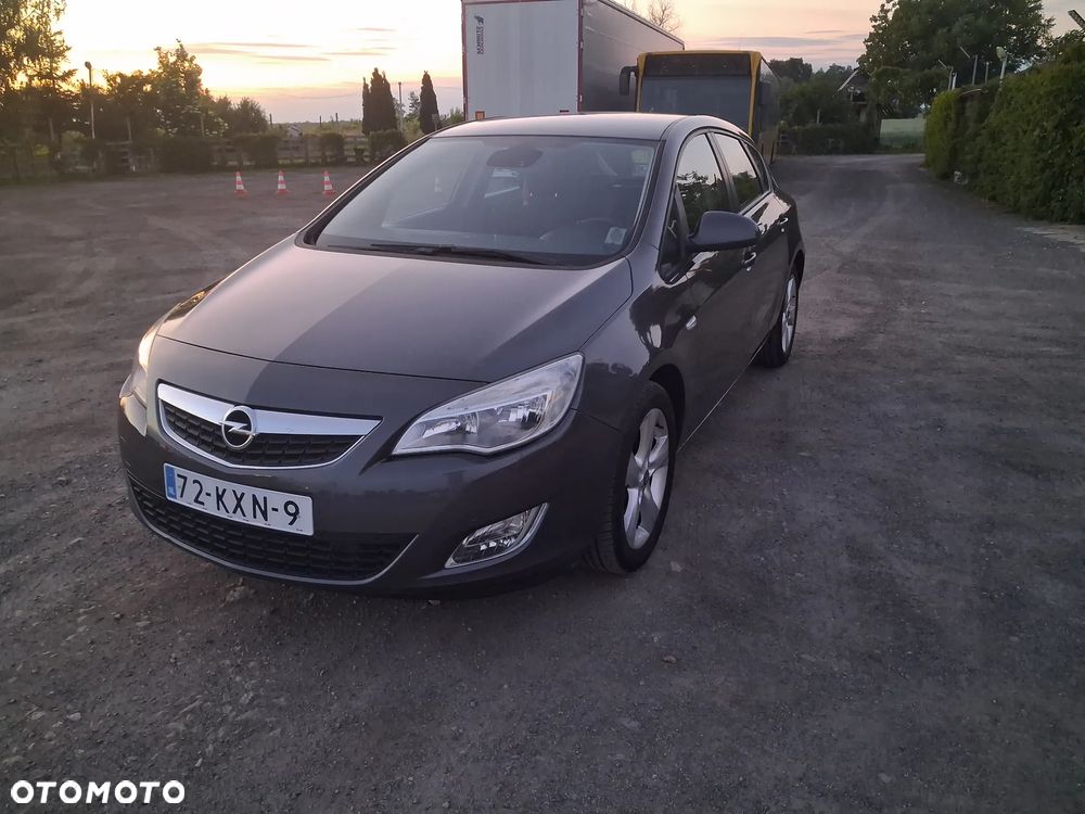 Opel Astra 1.6 Style - 1