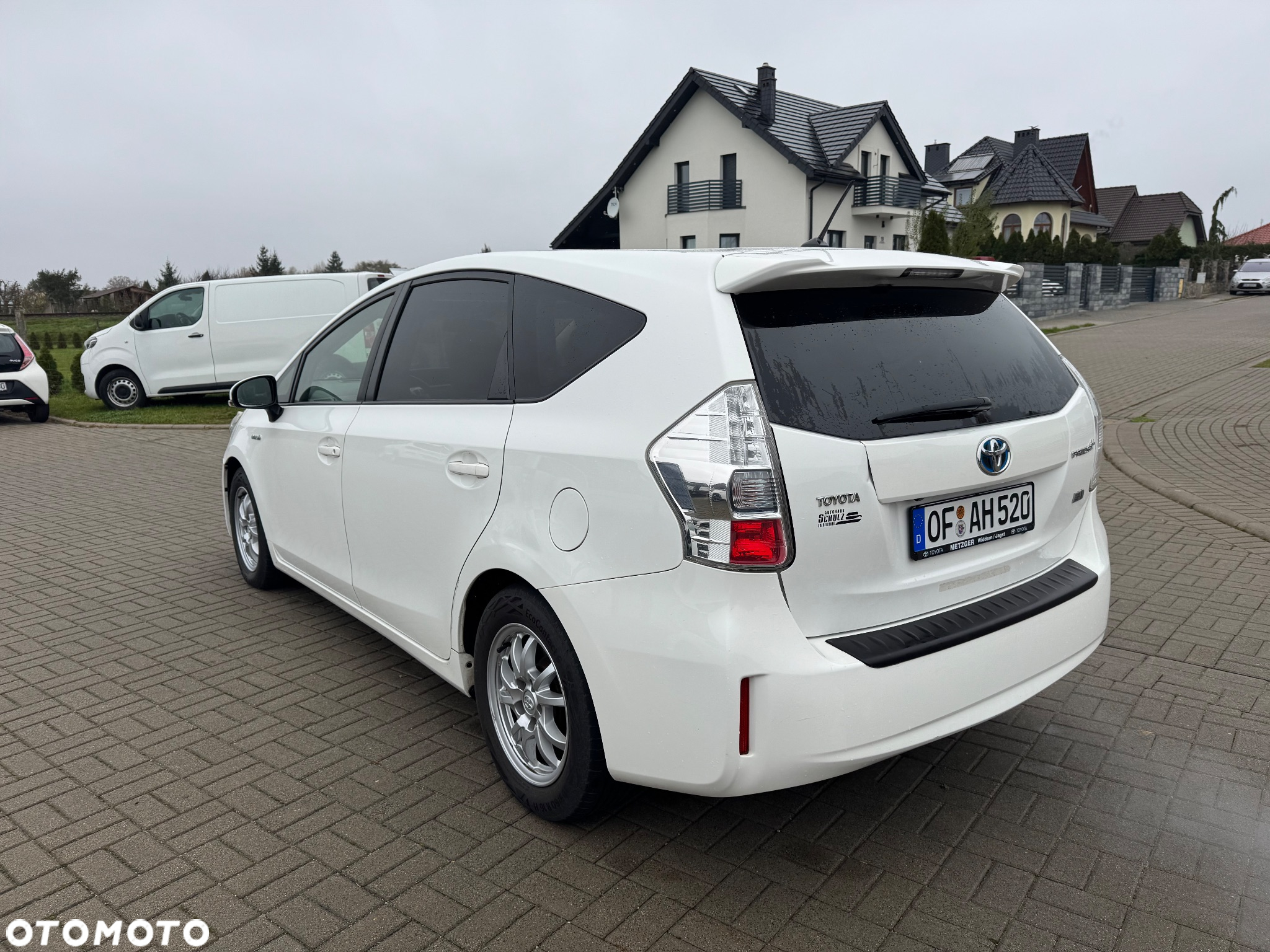 Toyota Prius+ 1.8 HSD Active - 10