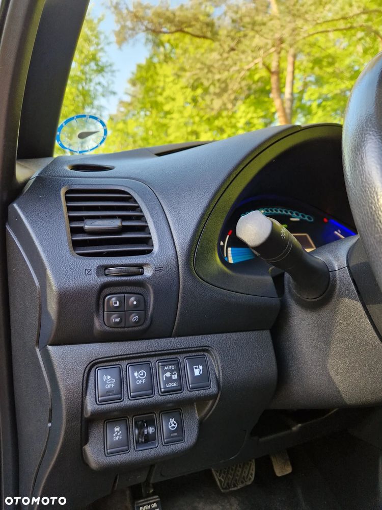 Nissan Leaf 24kWh Acenta - 9