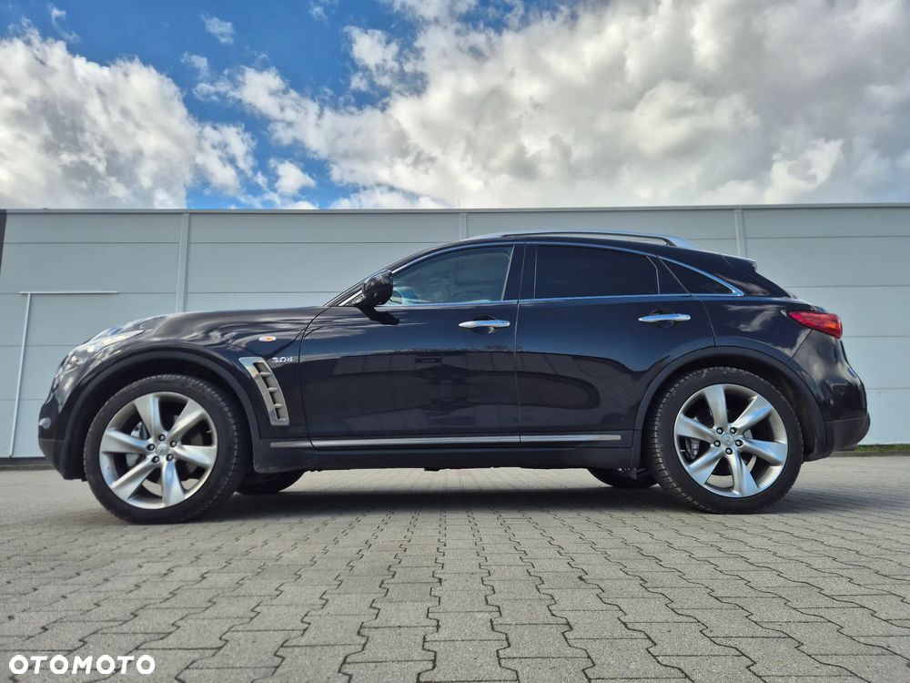 Infiniti Q70 3.0d S - 3