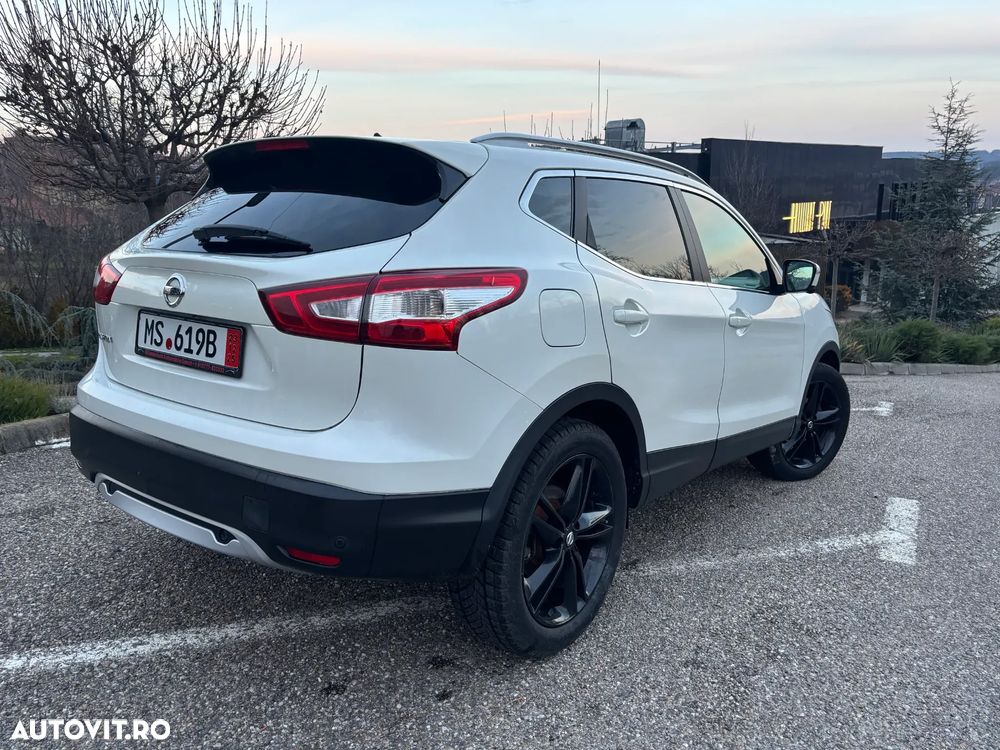 Nissan Qashqai 1.6 DCI TEKNA+ - 16