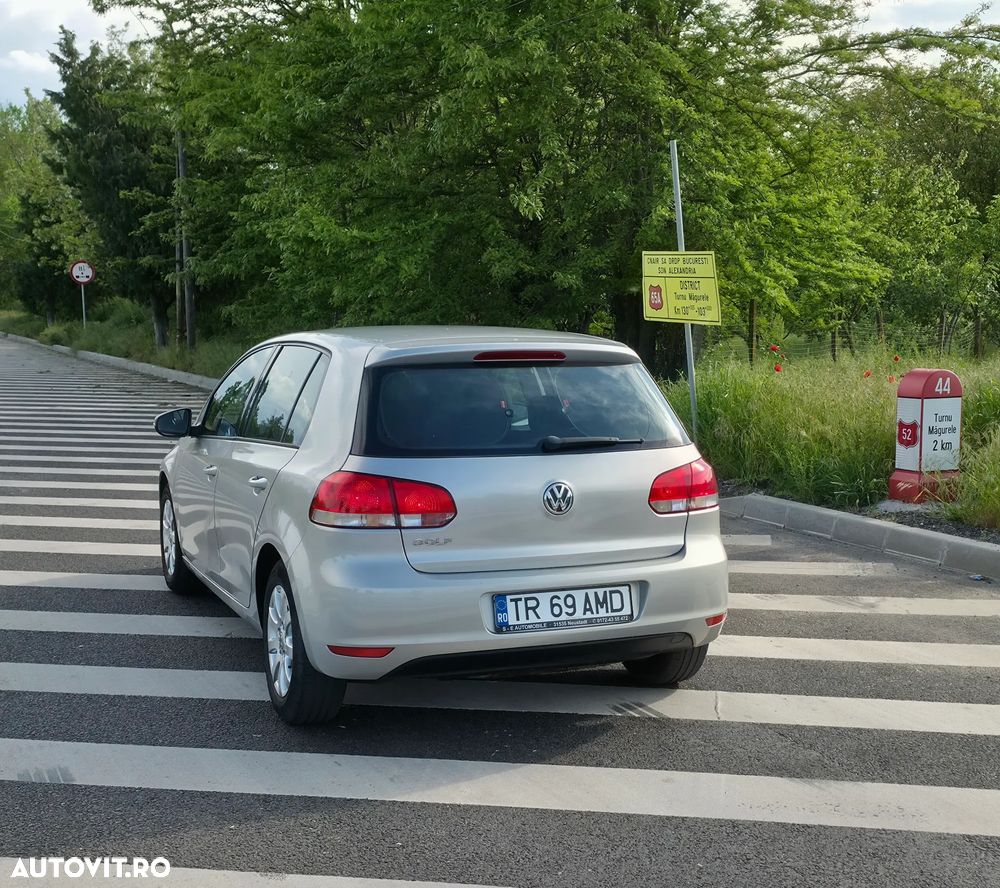 Volkswagen Golf 1.4 Comfortline - 12