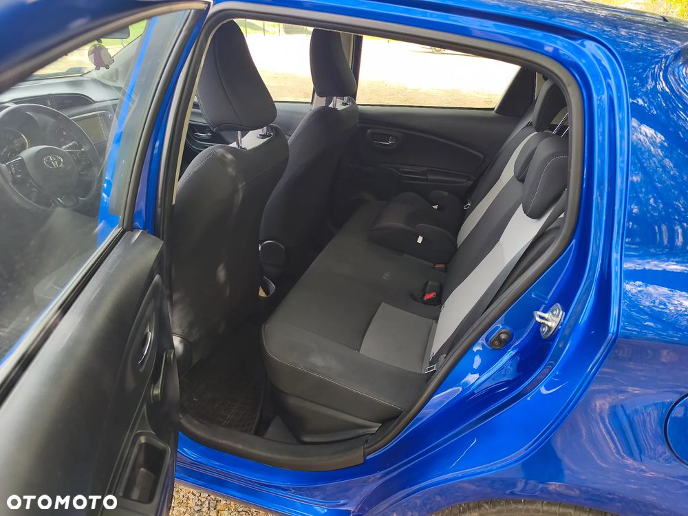 Toyota Yaris 1.5 VVT-i Team Deutschland - 6