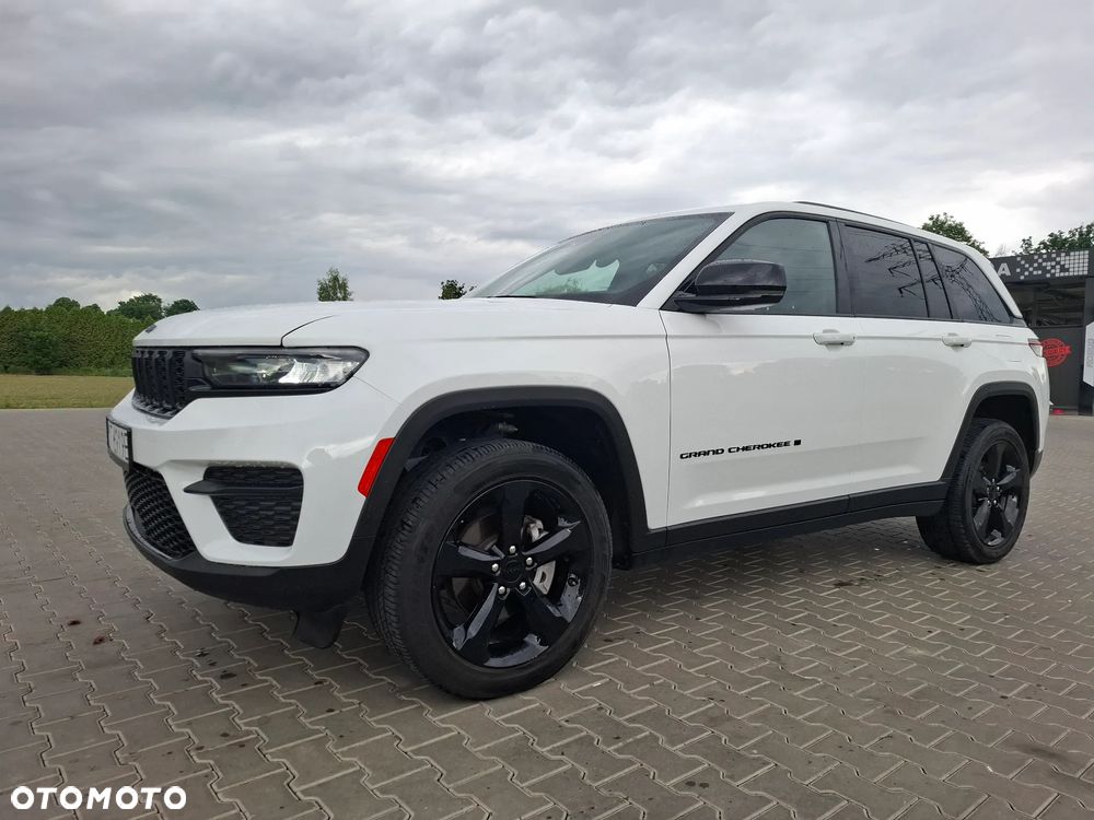 Jeep Grand Cherokee - 1