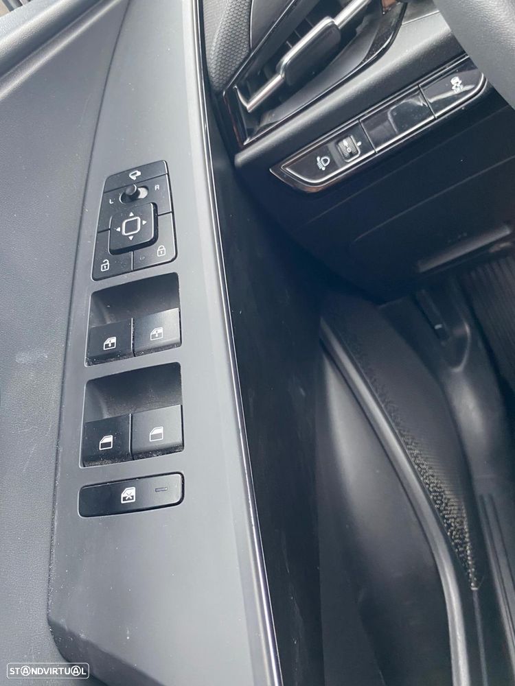 Kia Niro EV 64kWh Tech - 6