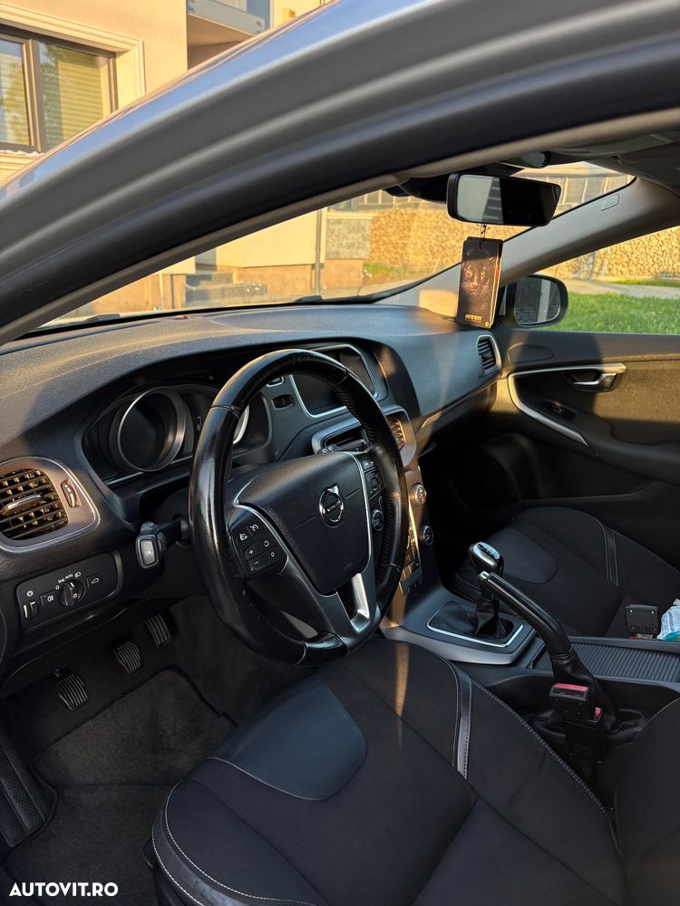 Volvo V40 D2 Basic - 13