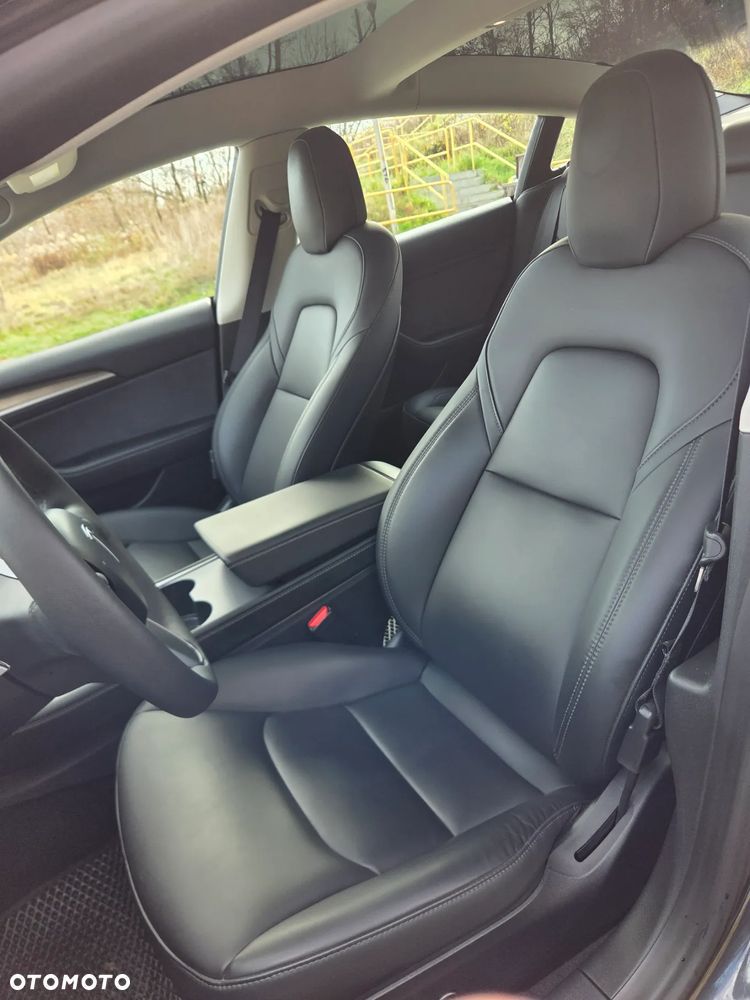 Tesla Model 3 - 28