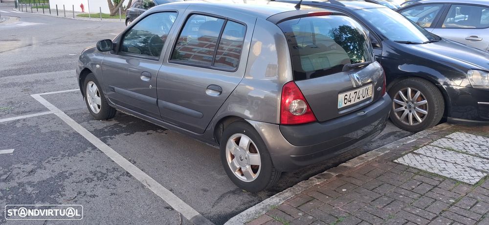 Renault Clio 1.2 16V Confort - 1