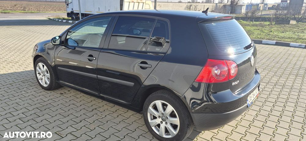 Volkswagen Golf 1.9 TDI DSG DPF Comfortline - 4