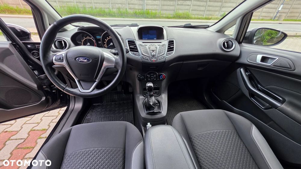 Ford Fiesta 1.0 EcoBoost S&S TITANIUM - 14